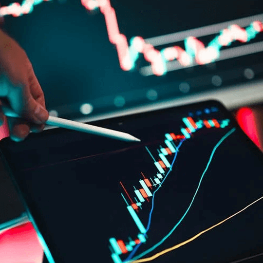 Infroveltis echipa de experți în cripto-investiții